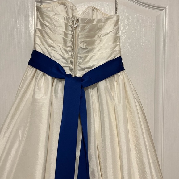 Morilee Bridal Taffeta Wedding Dress with blue sash in size 6. - Picture 3 of 4